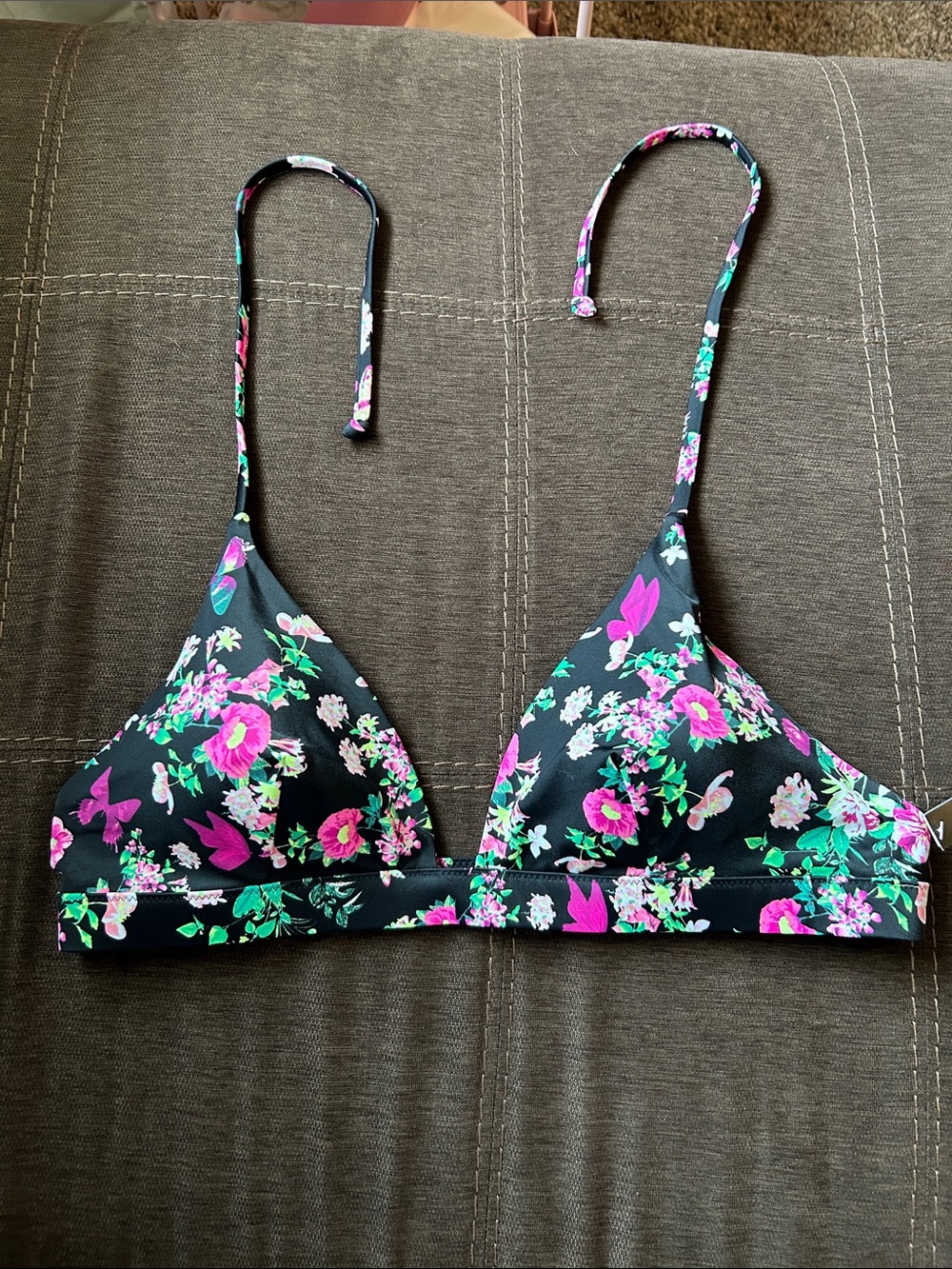 Victoria's Secret Black Floral Triangle Bikini Top. New with tags